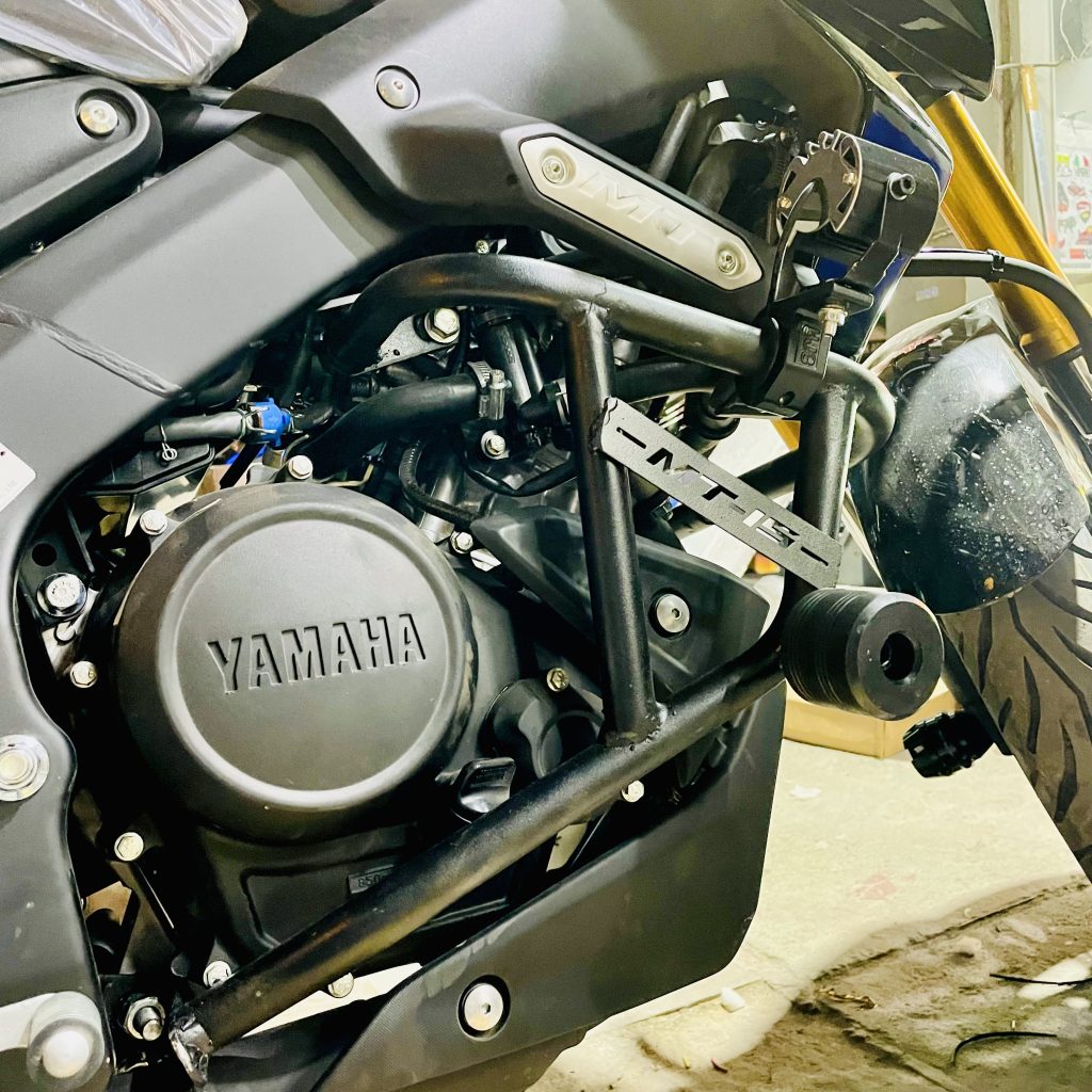 Yamaha mt 15 online engine guard