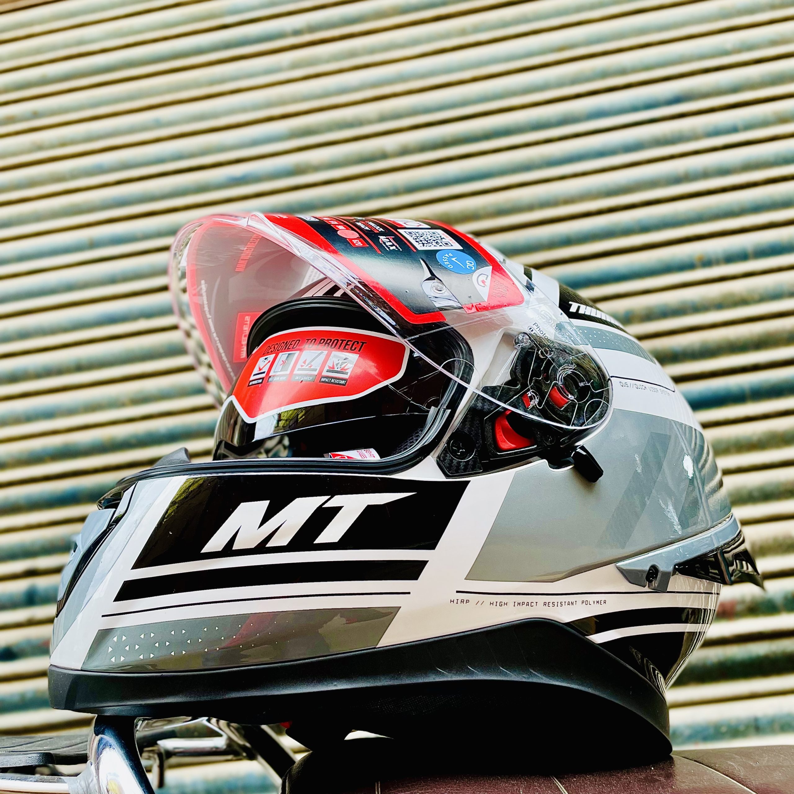 MT THUNDER 3SV PRO WITH (SPOILER) OPEN GLOSS WHITE BLACK GREY E2 FULL FACE  HELMET WITH ECE 22.05 WITH SHARP 4 RATING LIMITED EDITION - Sarkkart