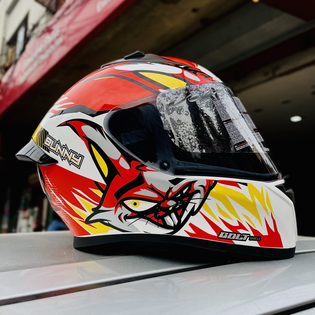 VEGA DOT APPROVED BOLT BUNNY FULL FACE HELMET GLOSSY WHITE ORANGE DECOR HELMET INSPIRED BY KTM IRIDIUM SMOKE VISOR LIMITED EDITION