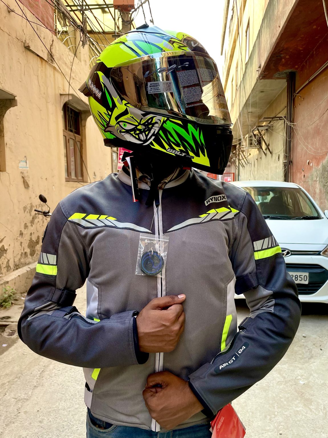 Spartan ProGear Co. - 𝐒𝐜𝐢𝐦𝐢𝐭𝐚𝐫 𝐑𝐚𝐳𝐨𝐫 𝐑𝐢𝐝𝐢𝐧𝐠  𝐉𝐚𝐜𝐤𝐞𝐭𝐬 : Don't let the weather dictate you when you ride. The  all-weather Scimitar Razor 2 jacket with its rugged mesh fabric, removable  rain liner
