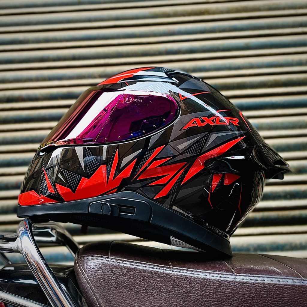 Bike discount visor helmet