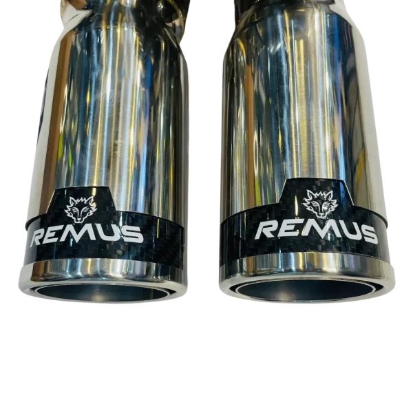 Remus dual tip carbon valvetronic exhaust carbon fiber tips closeup