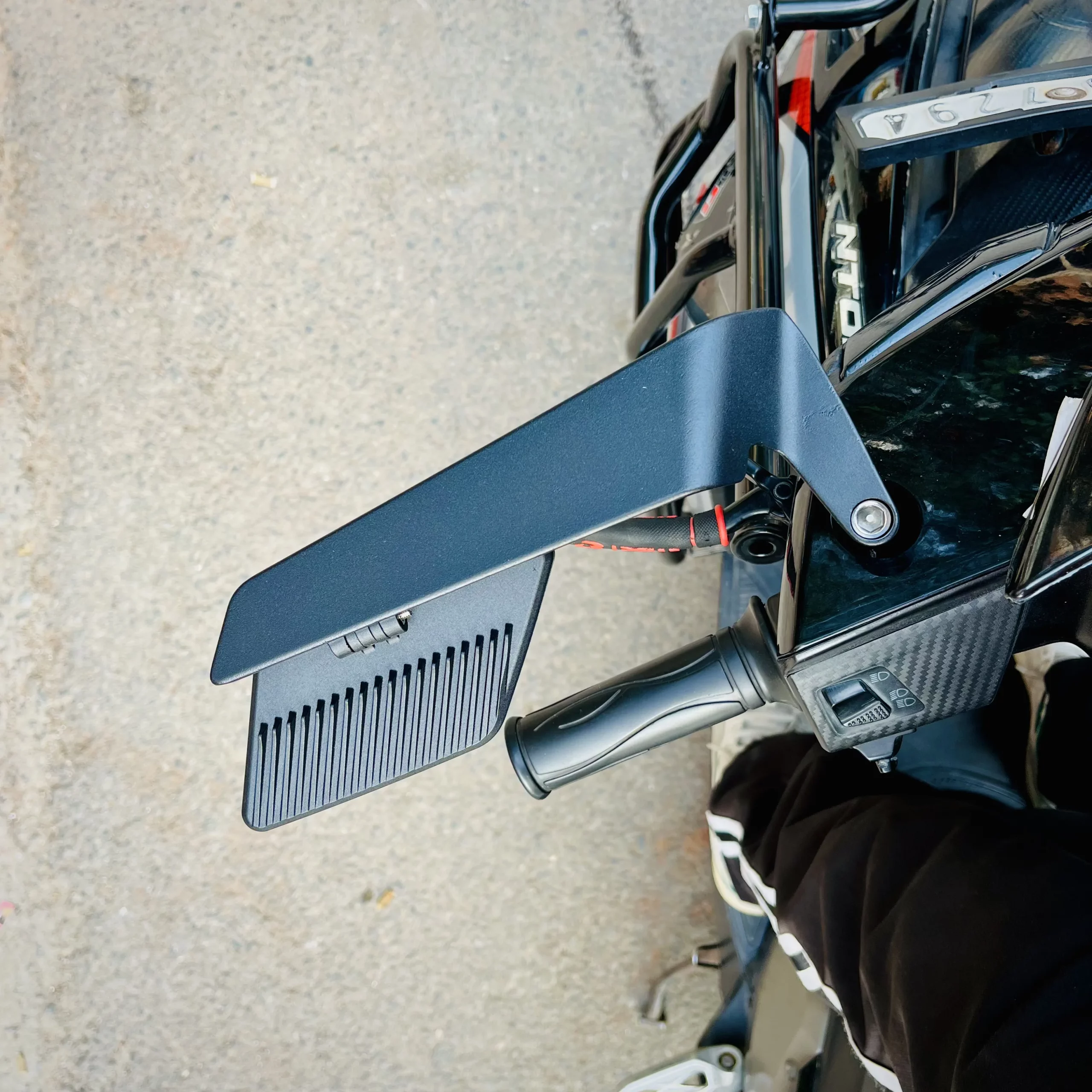 IMG_0746_result minimalist stealth mirror universal anti-vibration clear view