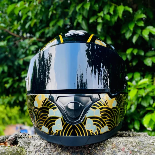 Axor Apex Infinity full face helmet black gold – black visor front view