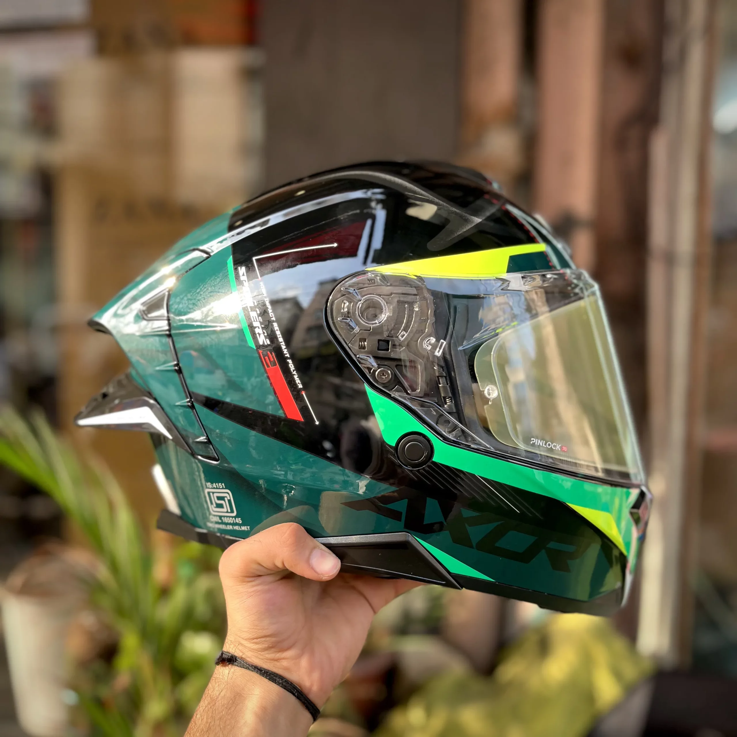 Axor Brutale Krytic Dual Spoiler Helmet – Black and Green