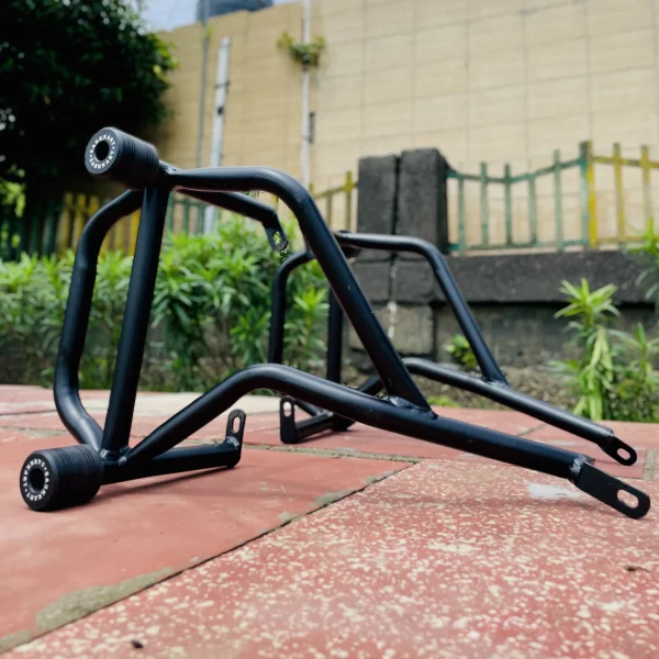 crash guard with sliders Classic Bear Shotgun 650 TIG welded construction