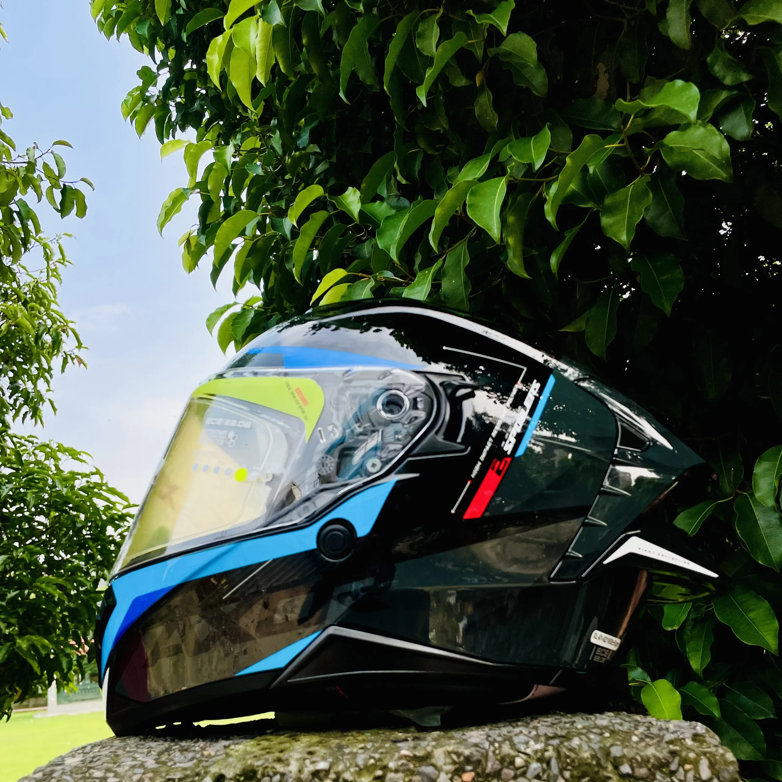 Axor Brutale Krytic Dual Spoiler Helmet – Black and Blue Angle View